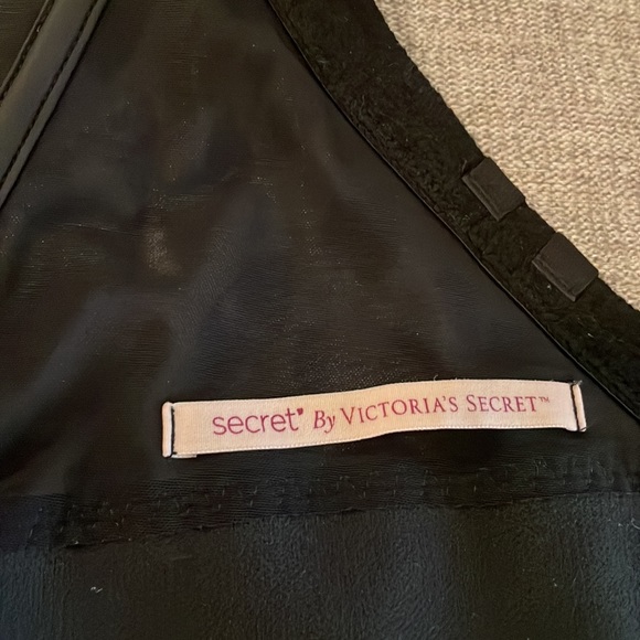 Victoria’s Secret low back bustier (34D) and shapewear (M) - Picture 4 of 13